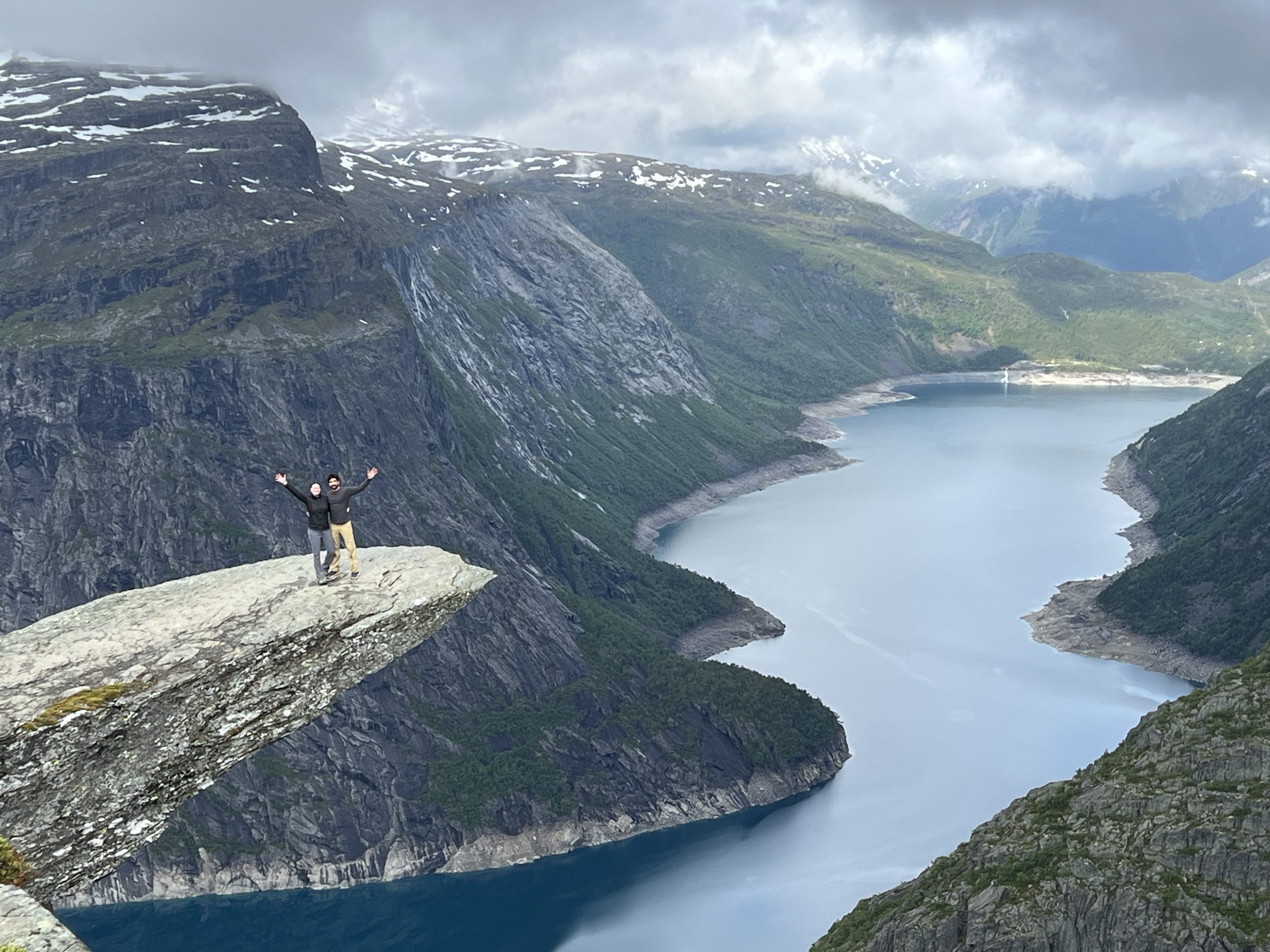 sameer_rachel_trolltunga